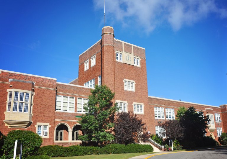 7 North Shore students earn college-sponsored National Merit scholarships