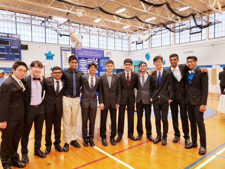 Symposium Celebrates Science Research Students