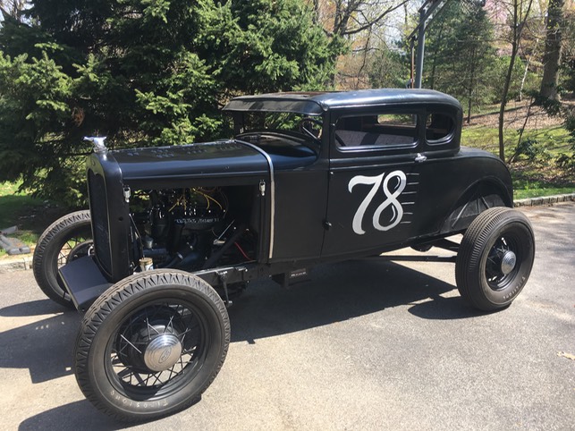 Vintage cars race to Port Washington
