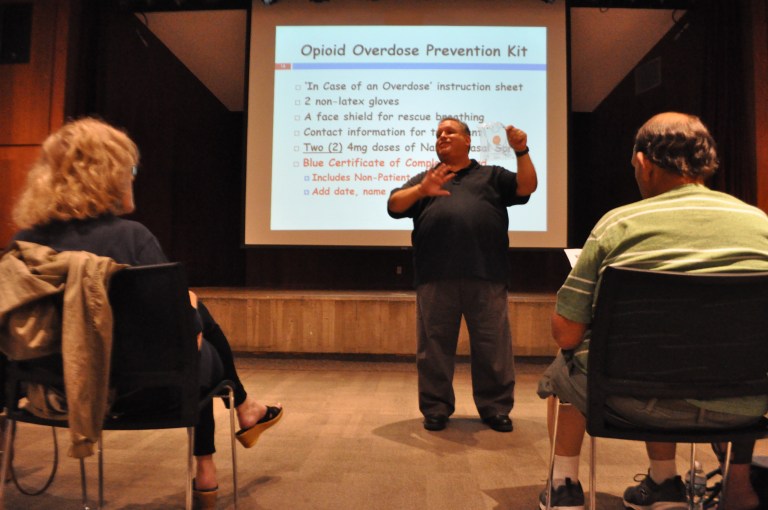 Port residents learn to how to use Narcan
