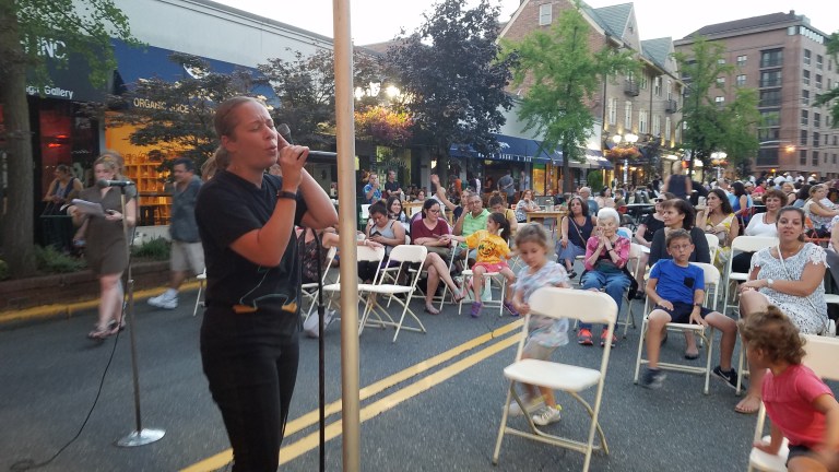 Great Neck Plaza enjoys karaoke and dining under the stars Great Neck Plaza enjoys karaoke and dining under the stars