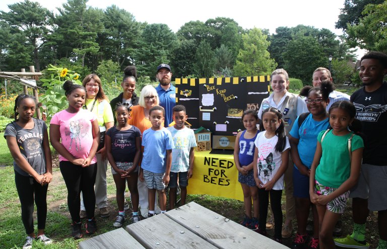 Manhasset Girl Scout leads bees talk