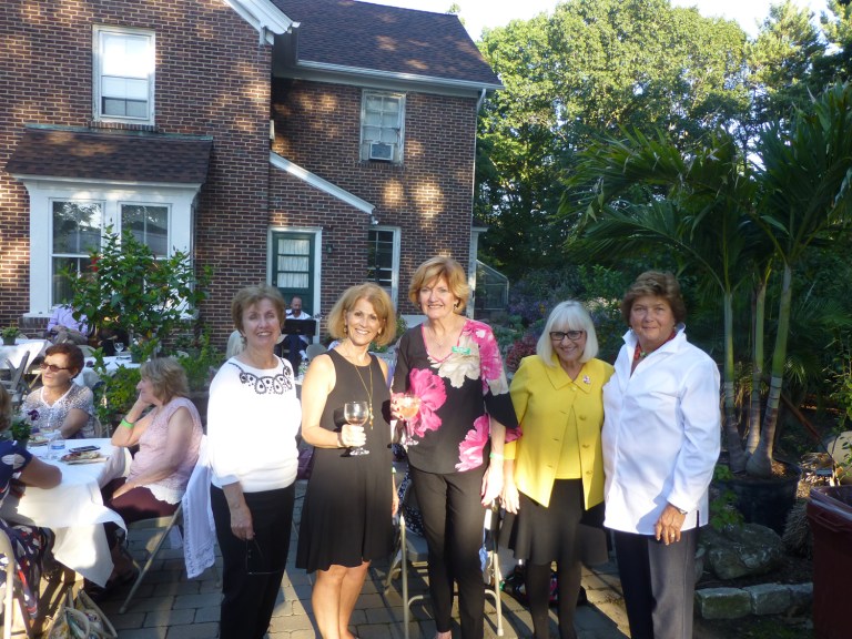 Autumn Sip and Stroll at Clark Garden will offer wine tasting and twilight tour