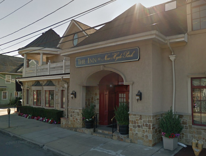 ‘Moms’ fire back at Inn at New Hyde Park for holding NRA event ‘Moms’ fire back at Inn at New Hyde Park for holding NRA event