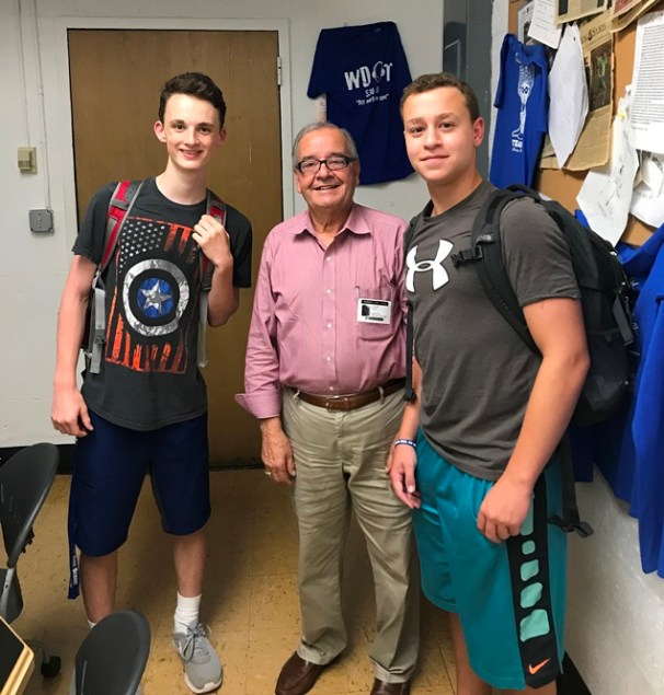 D’Urso takes to the airwaves with Schreiber students