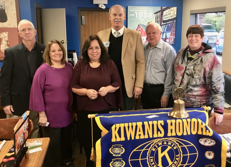 Mineola Kiwanis holds officer installation Mineola Kiwanis holds officer installation