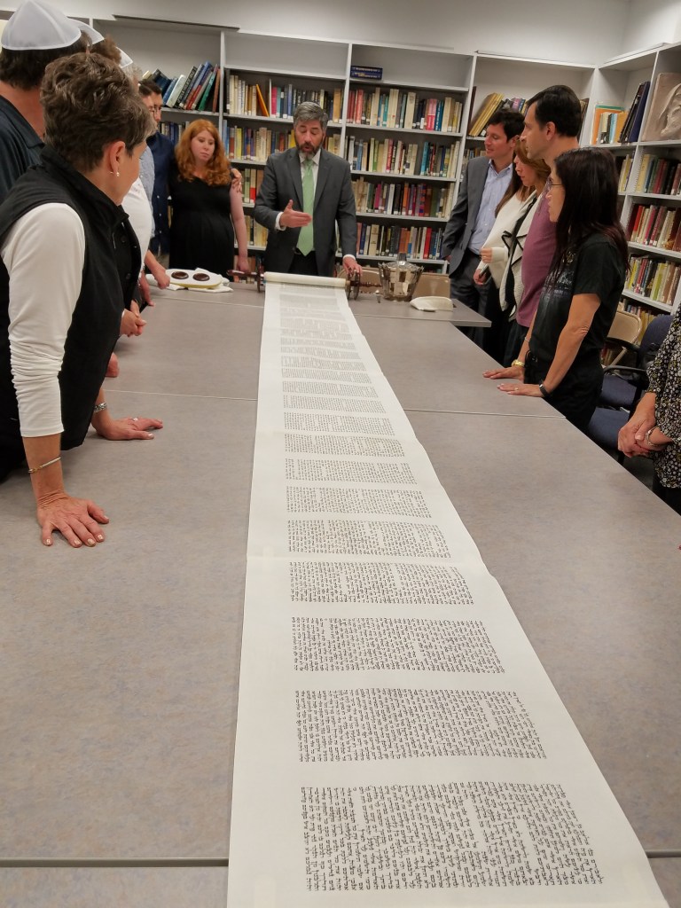 Temple Judea celebrates Simchat Torah 2018 Temple Judea celebrates Simchat Torah 2018