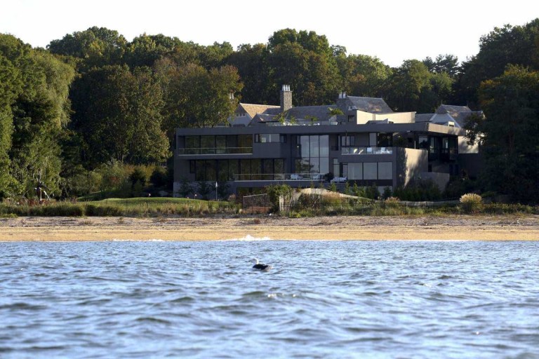 Sands Point mansion to be auctioned off