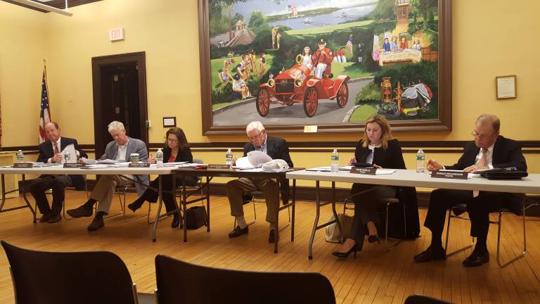 Village of Plandome passes long-debated zoning amendment Village of Plandome passes long-debated zoning amendment