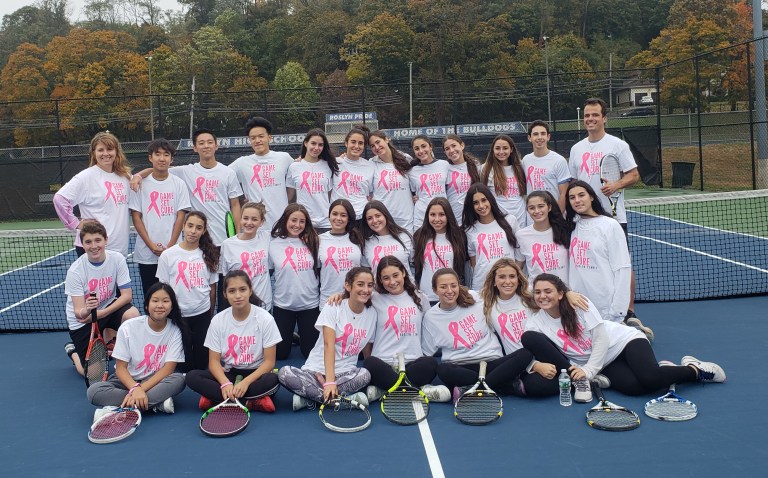 Roslyn girls’ tennis team plays for breast cancer awareness Roslyn girls’ tennis team plays for breast cancer awareness