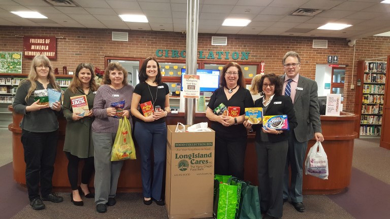 Successful food drive at Mineola Library