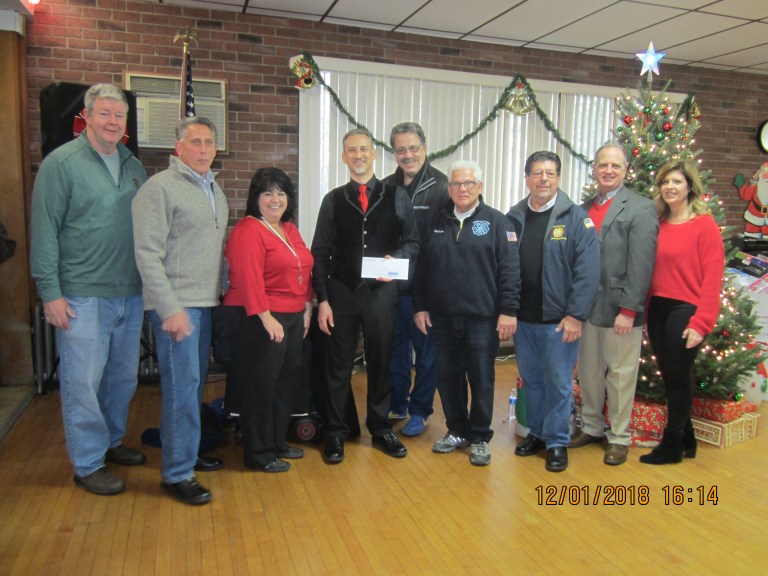 NHP Chamber joins tree lightings
