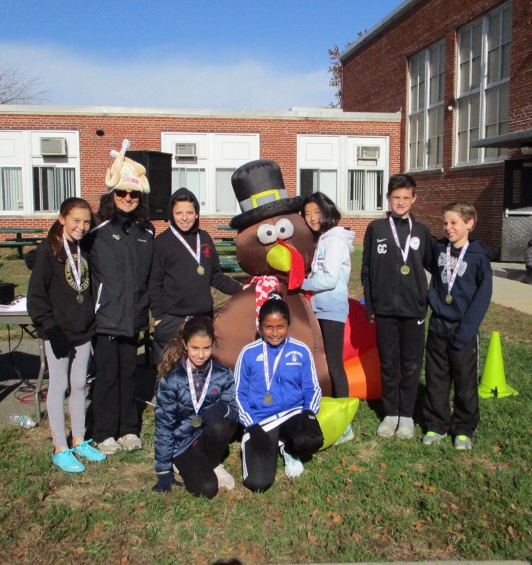 Manor Oaks hosts annual Turkey Trot