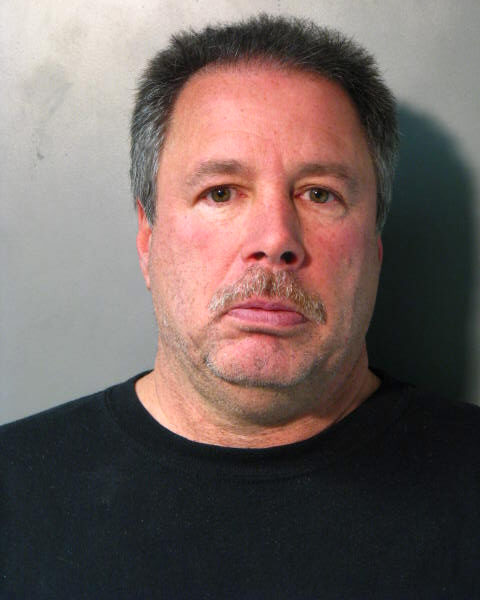 Nassau police arrest alleged Garden City Park store burglar