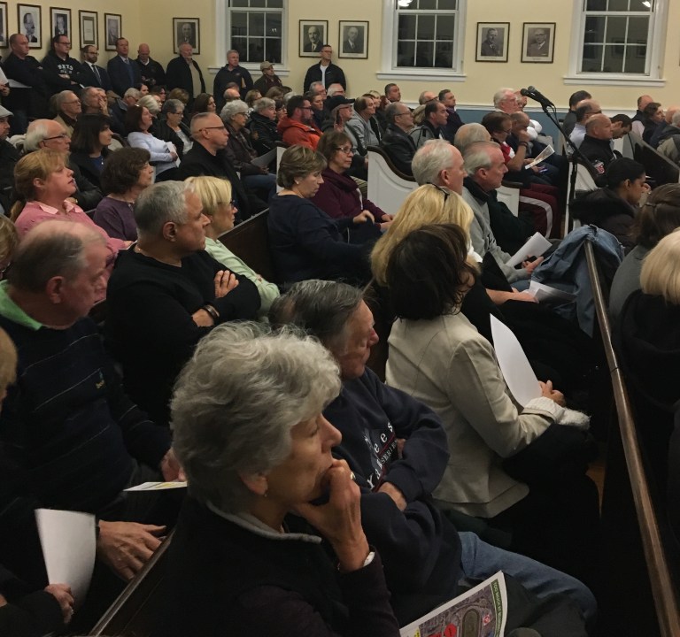 Hundreds of Floral Park residents gather for ‘strategy meeting’ Hundreds of Floral Park residents gather for ‘strategy meeting’
