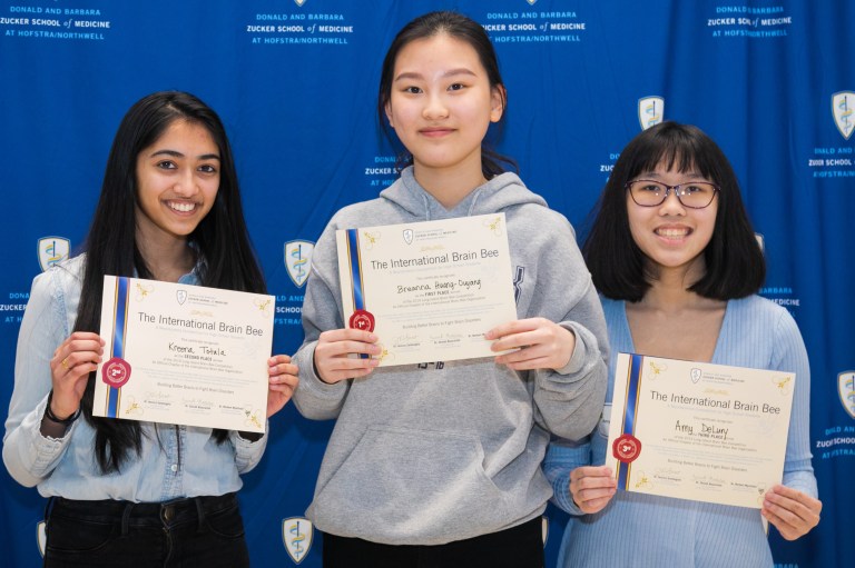 Zucker School of Medicine attracts a swarm of competitors for LI Brain Bee 2019 Zucker School of Medicine attracts a swarm of competitors for LI Brain Bee 2019
