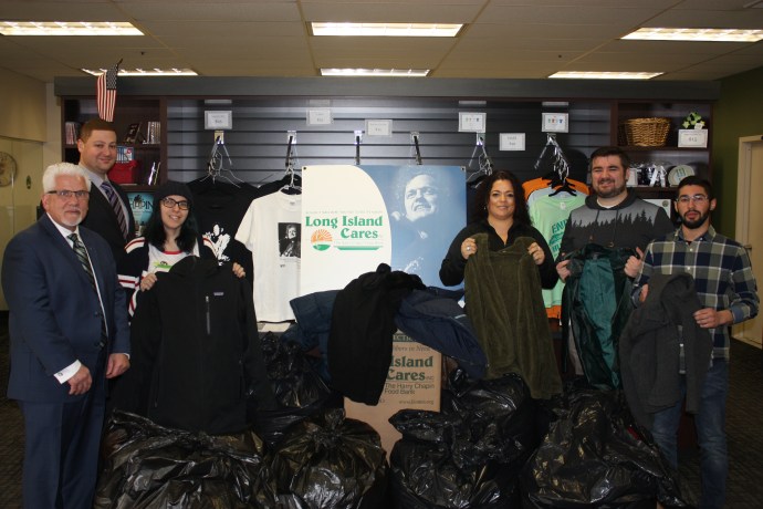 Ralph Ventura, Metropolitan Commercial Bank Vice President and Relationship Manager; Rocco Zito, Metropolitan Commercial Bank Vice President and Relationship Manger; Alyssa Biscardi, Long Island Cares Agency Relations Associate; Michele Jackson, Long Island Cares Agency Relations Compliance Coordinator; William Gonyou, Long Island Cares Community Events and Food Drive Manager; and Dakota Arocho, Long Island Cares Mobile Program Coordinator.