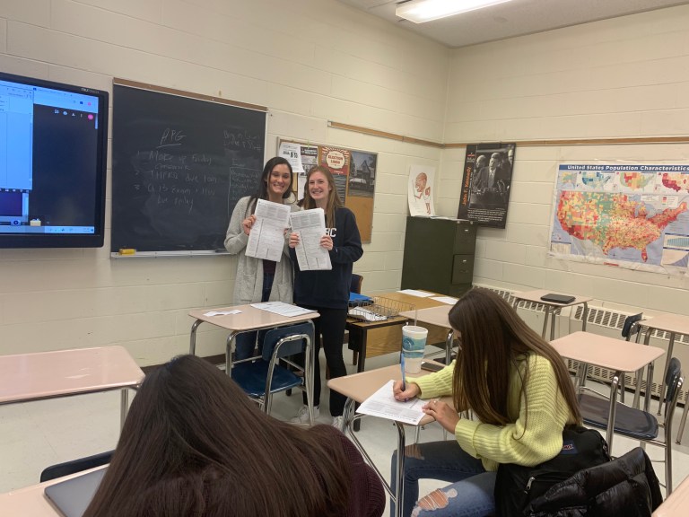 Manhasset students lead voter registration drive Manhasset students lead voter registration drive