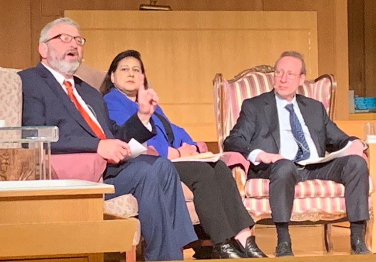 Experts discuss the impact of immigration on Long Island Experts discuss the impact of immigration on Long Island