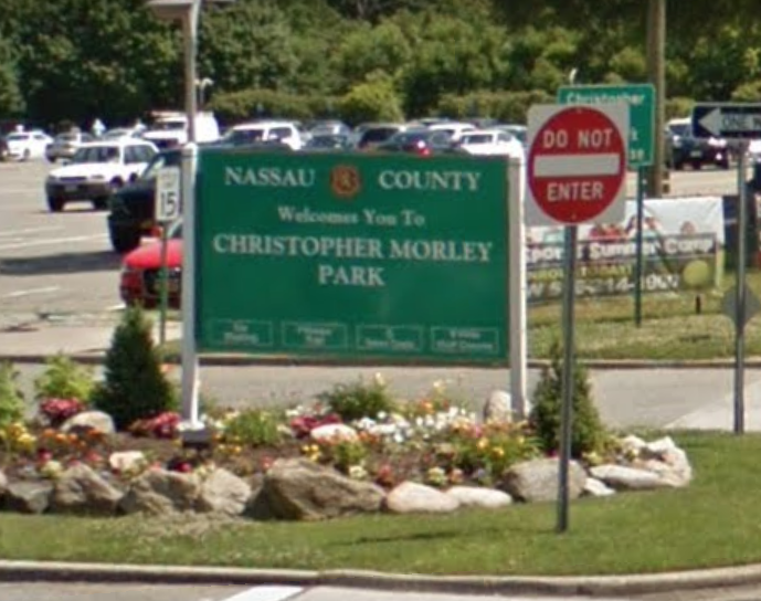 Man shoots, kills attacking dog at Christopher Morley Park: police