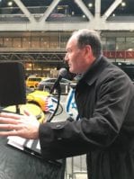 Jeffrey Wiesenfeld of Great Neck speaks at a demonstration against the New York Times. (Photo courtesy of Meredith Weiss) 