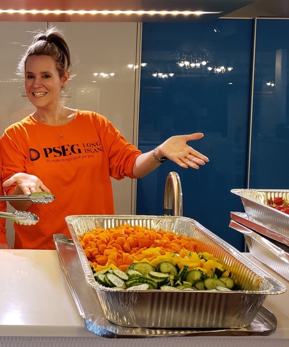 Kim Kaiman, PSEG volunteers, help Ronald McDonald House