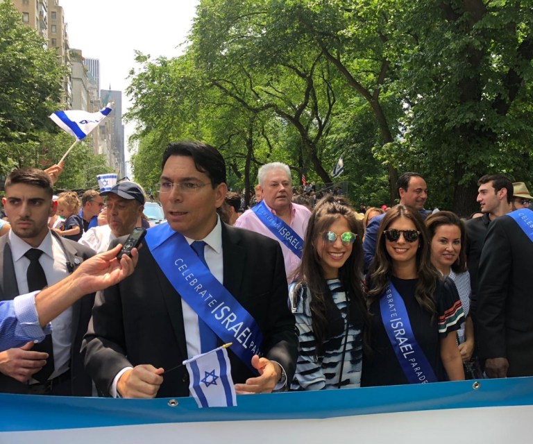Great Neck Estates residents celebrate Israel in parade Great Neck Estates residents celebrate Israel in parade
