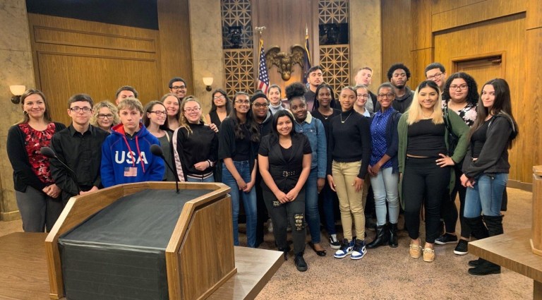 Sewanhaka business students visit ‘The People’s Court’ Sewanhaka business students visit ‘The People’s Court’