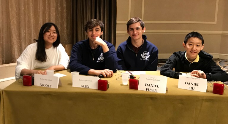 Roslyn junior varsity quizbowl team places in national tournament