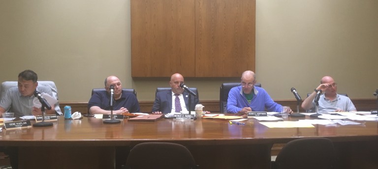 Lake Success trustees to vote on transient housing law Lake Success trustees to vote on transient housing law