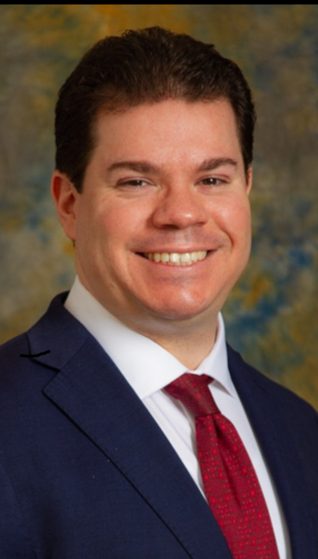 NHP man finishes plastic surgery fellowship