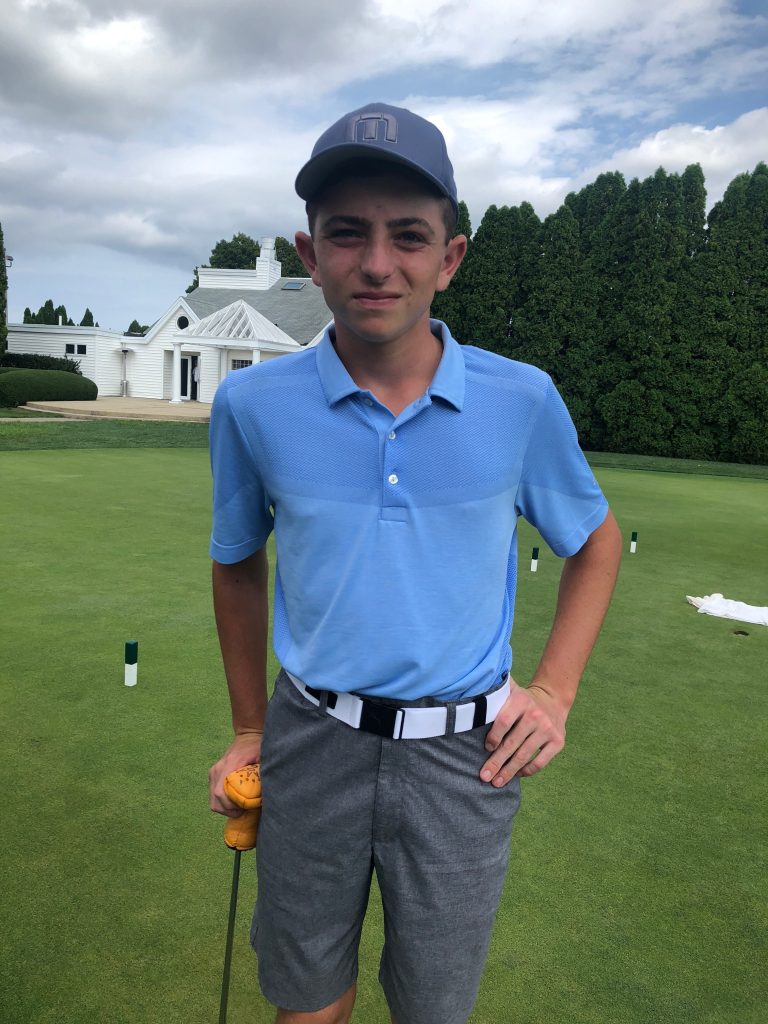 Roslyn’s Alex Freeman putts into 2020 Guinness Book of World Records