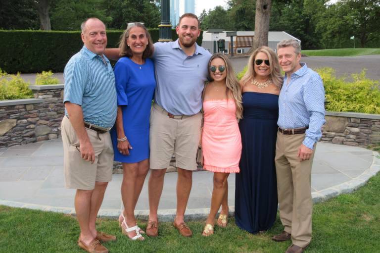 Golf tournament raises money to end colorectal cancer