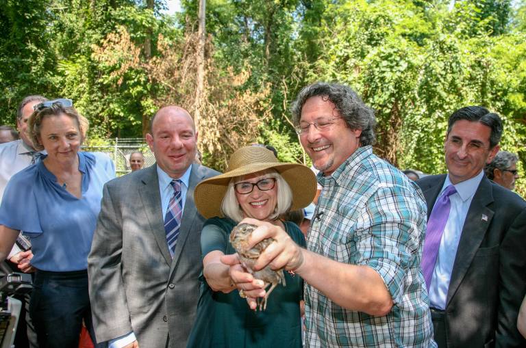 North Hempstead releases quail into Harbor Woods to combat ticks