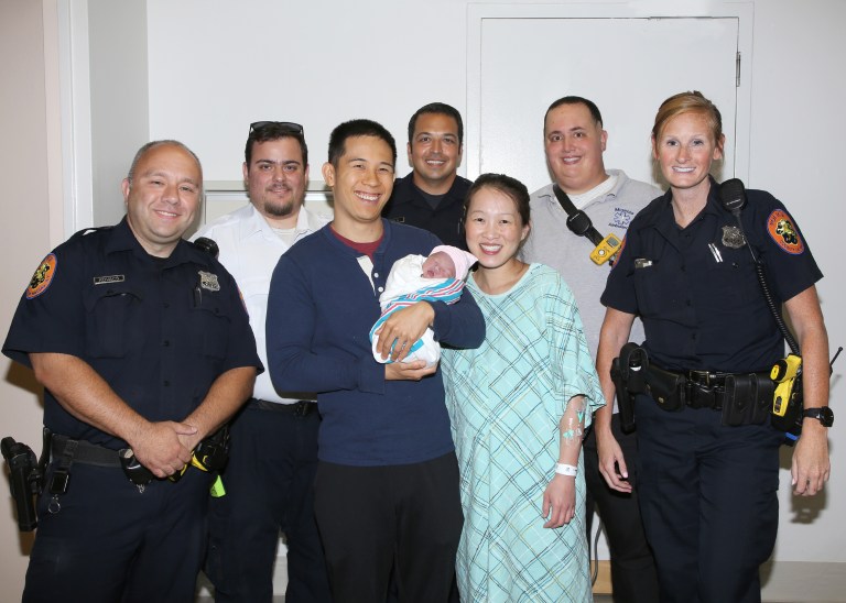 Police help deliver baby in Mineola couple’s kitchen Police help deliver baby in Mineola couple’s kitchen