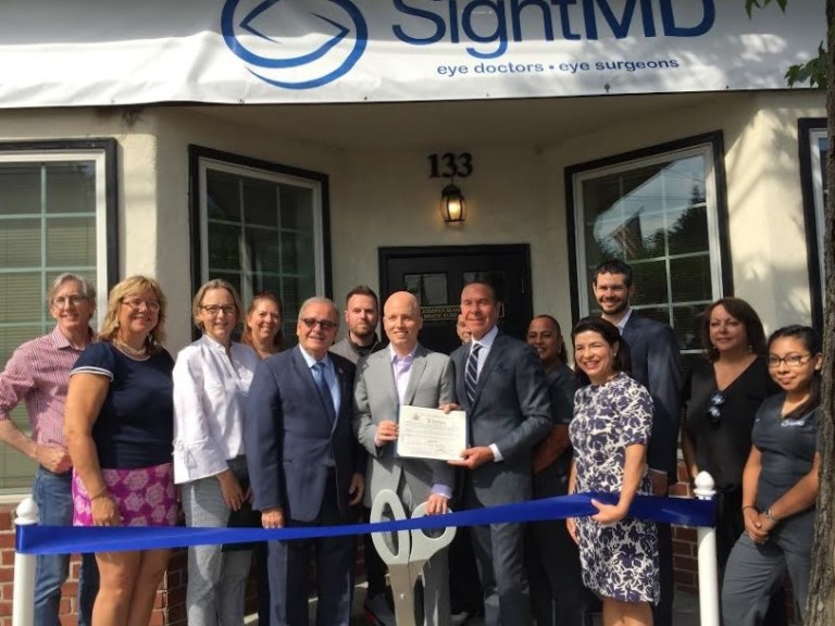 Assemblyman D’Urso Attends SightMD’s Grand Opening Assemblyman D’Urso Attends SightMD’s Grand Opening