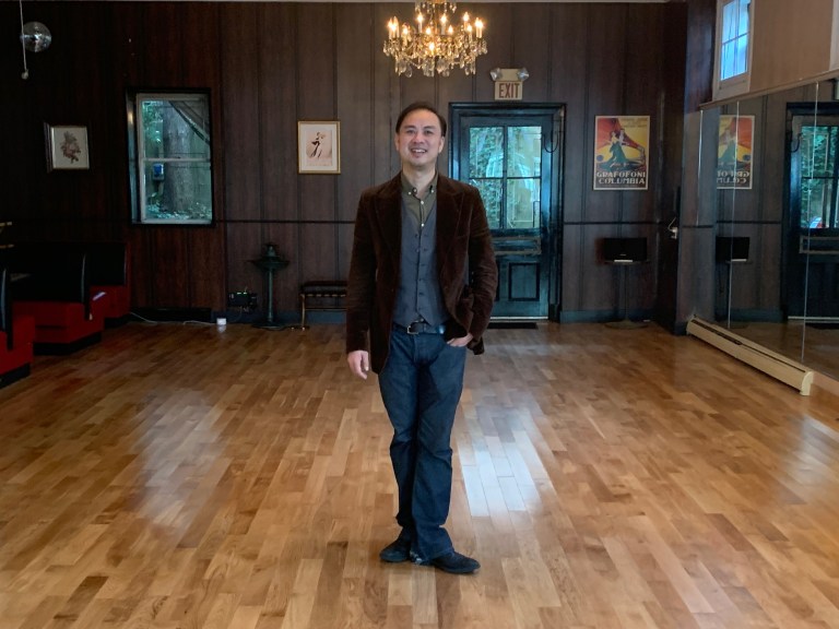 International ballroom dancer to open Port Washington studio