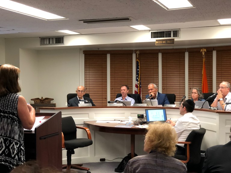 Great Neck residents show frustrations over proposed complex Great Neck residents show frustrations over proposed complex