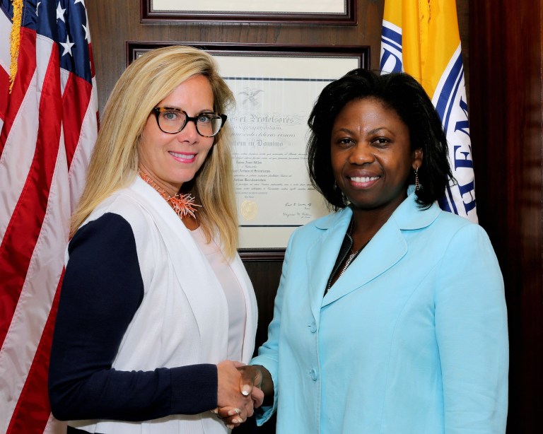 Hempstead Town Board opposes comptroller appointment Hempstead Town Board opposes comptroller appointment