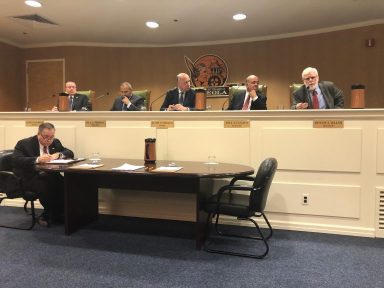 Mineola trustees approve parking restrictions