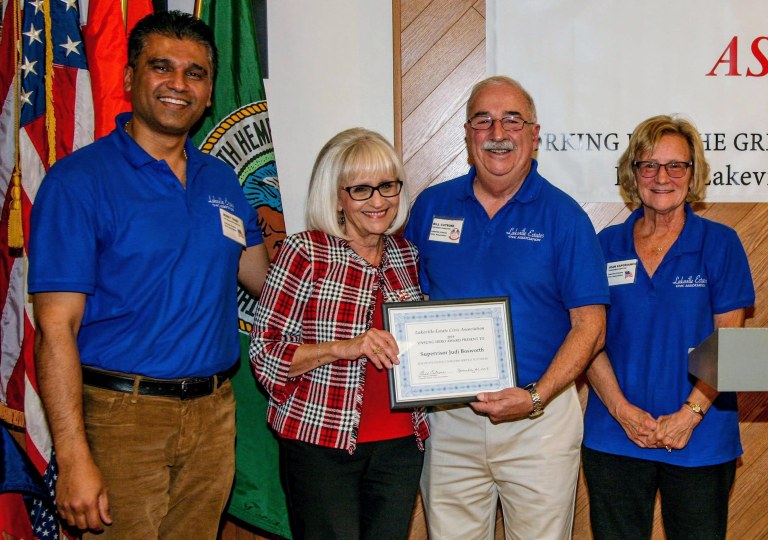 Supervisor Bosworth attends Lakeville Estates Civic holiday party and general meeting