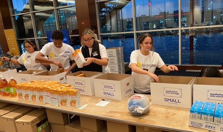 New Hyde Park student feeds families in need