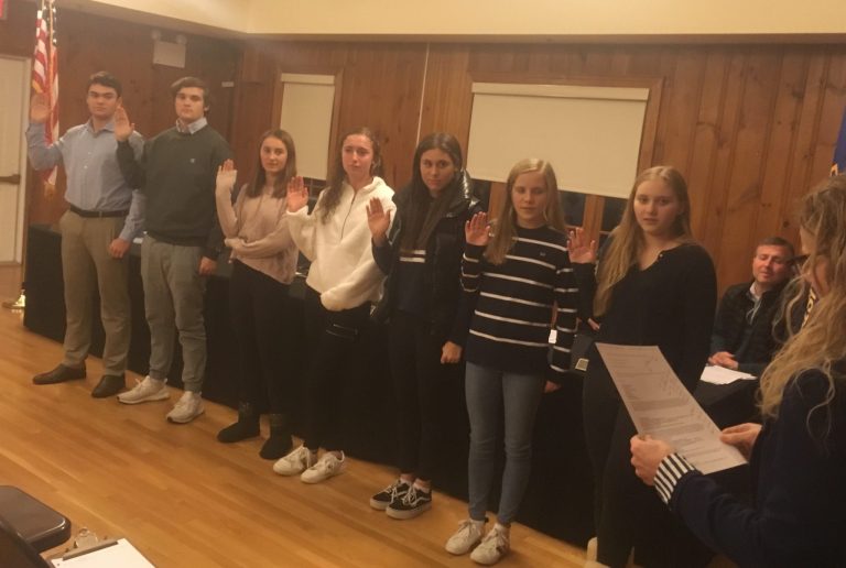 E.W. trustees praise students’ new recreation commission E.W. trustees praise students’ new recreation commission