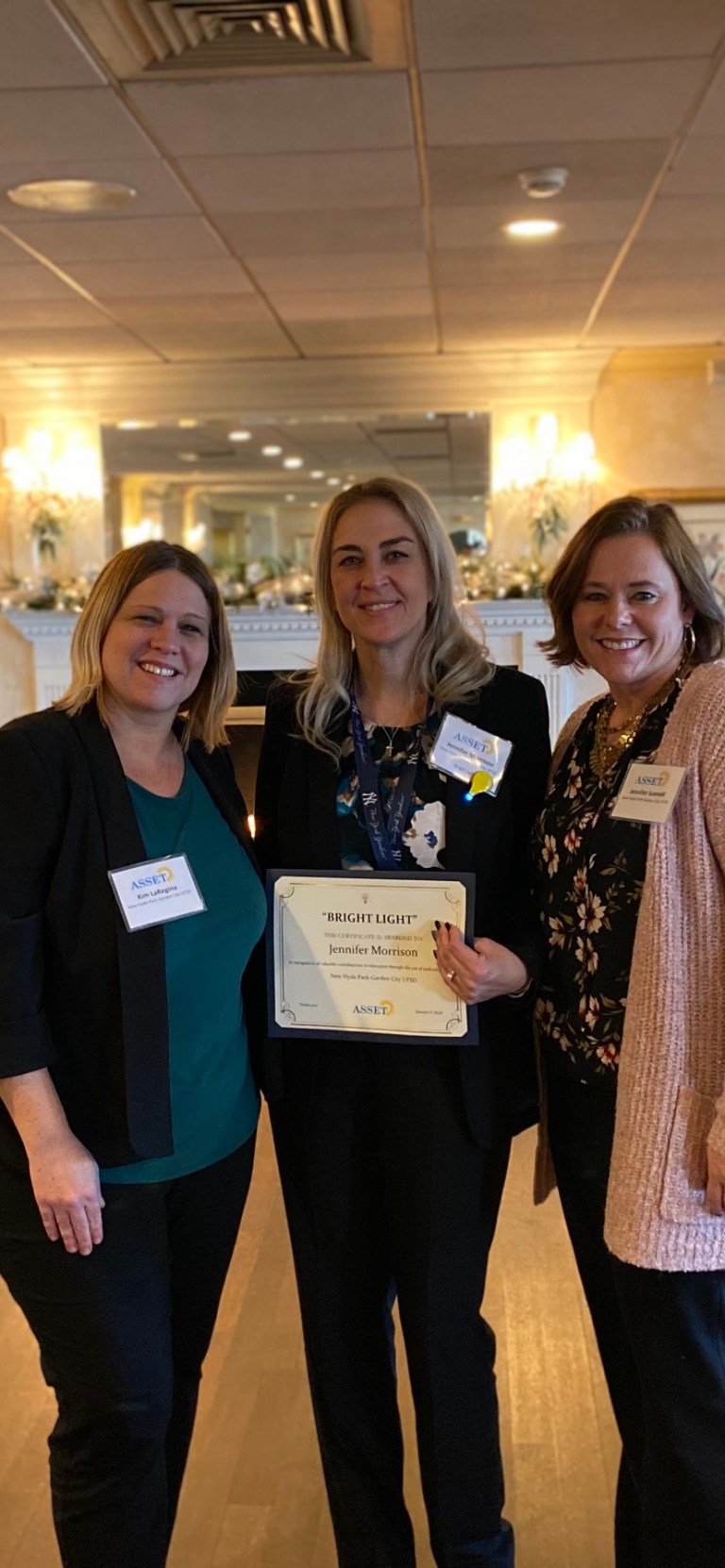 New Hyde Park-Garden City Park Superintendent receives 2020 ASSET Bright Light Award New Hyde Park-Garden City Park Superintendent receives 2020 ASSET Bright Light Award