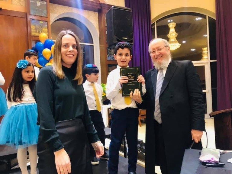 Silverstein Hebrew Academy hosts annual celebration of Chagigat Siddur