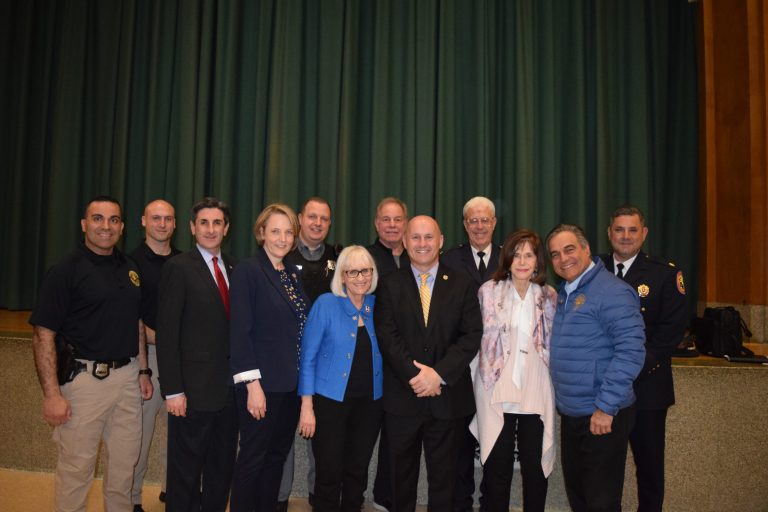 North Hempstead hosts safety and security forum for Great Neck residents