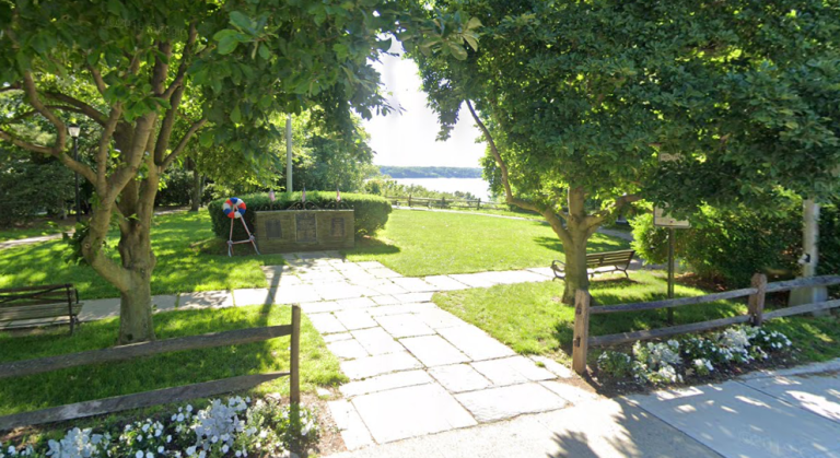 Glen Cove man arrested for robbery at knifepoint Glen Cove man arrested for robbery at knifepoint