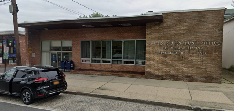 Great Neck post office struggles as pandemic crushes USPS