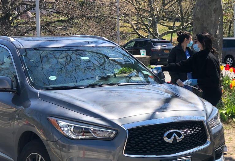 Iranian American Jewish Federation provides 7,000 masks to residents Iranian American Jewish Federation provides 7,000 masks to residents