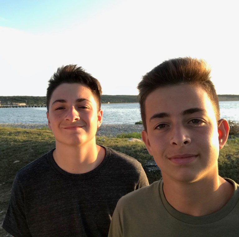 Roslyn twins raise $4k+ to donate meals to Parker Jewish Roslyn twins raise $4k+ to donate meals to Parker Jewish
